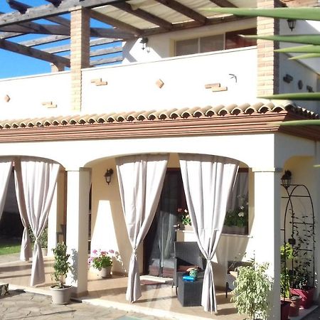 Casa Vacanze Menta Fiorita Flumini di Quartu Ngoại thất bức ảnh