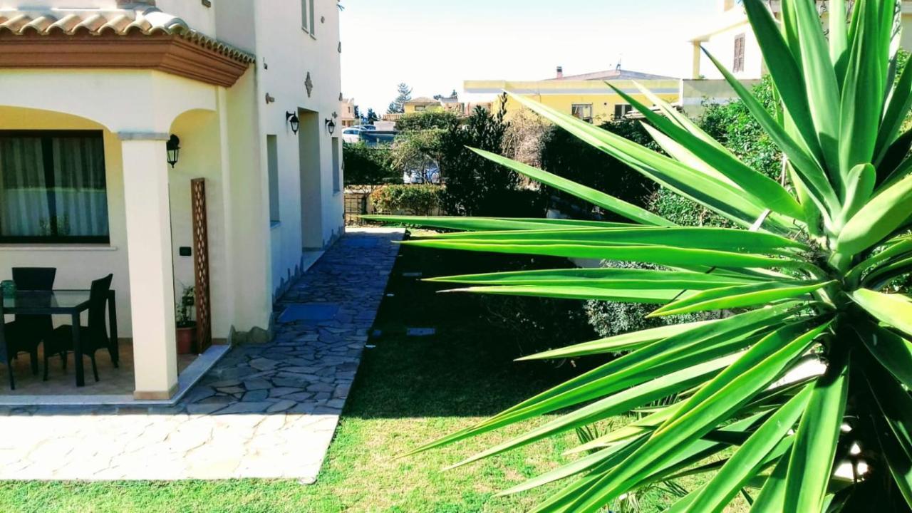 Casa Vacanze Menta Fiorita Flumini di Quartu Ngoại thất bức ảnh