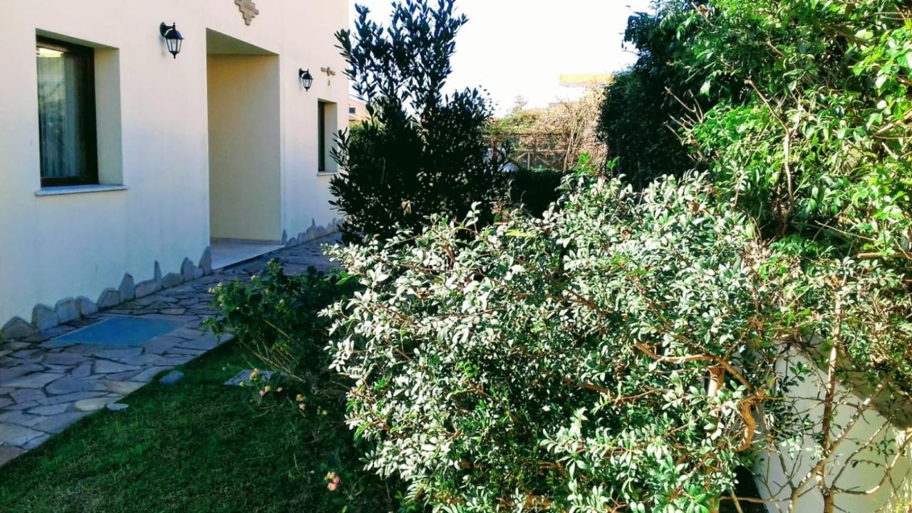 Casa Vacanze Menta Fiorita Flumini di Quartu Ngoại thất bức ảnh