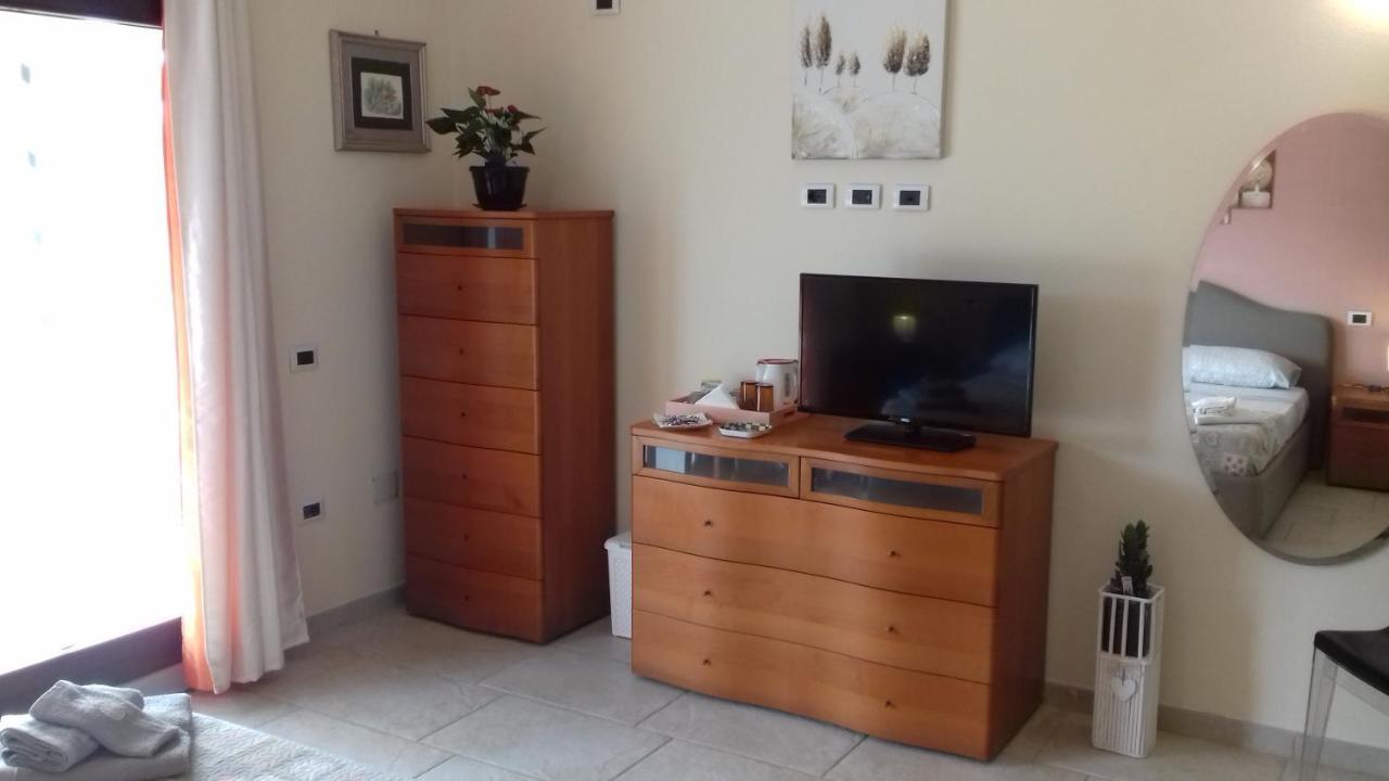 Casa Vacanze Menta Fiorita Flumini di Quartu Ngoại thất bức ảnh